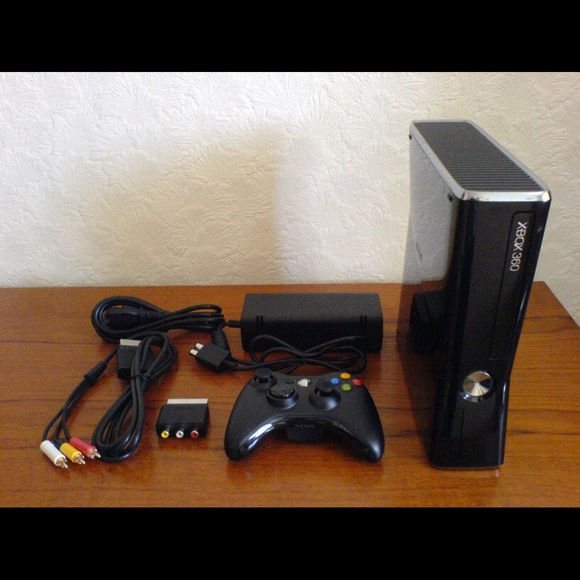 Xbox 360 - Picture 1 of 1